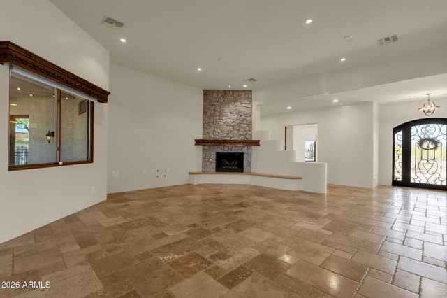 6 W PERDIDO Way, Phoenix, AZ 85086