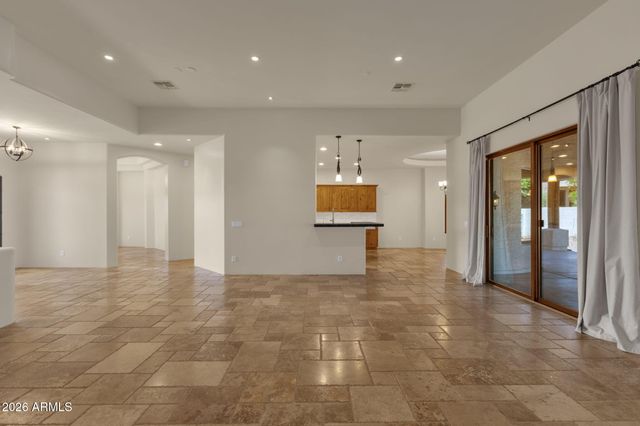 6 W PERDIDO Way, Phoenix, AZ 85086