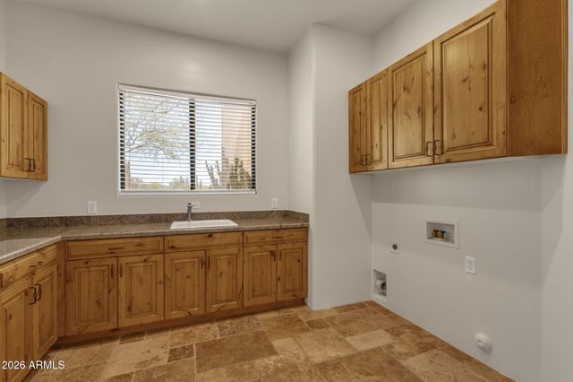 6 W PERDIDO Way, Phoenix, AZ 85086