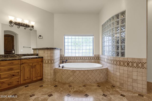 6 W PERDIDO Way, Phoenix, AZ 85086