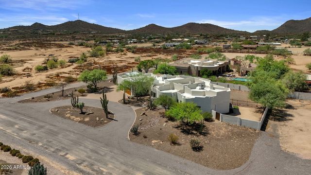 6 W PERDIDO Way, Phoenix, AZ 85086