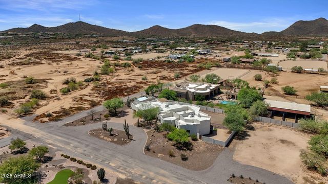 6 W PERDIDO Way, Phoenix, AZ 85086