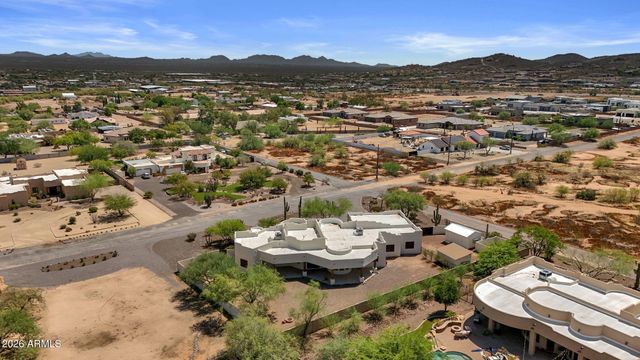 6 W PERDIDO Way, Phoenix, AZ 85086