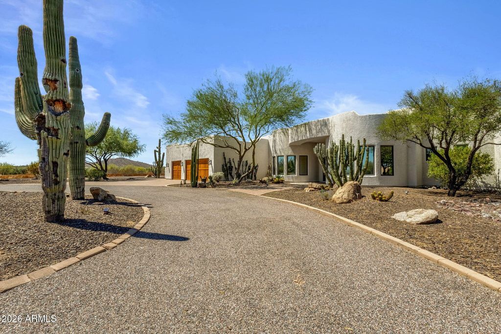 6 W PERDIDO Way, Phoenix, AZ 85086 — exterior