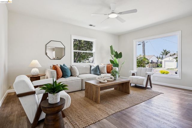 3200 Mcbryde Ave, Richmond, CA 94804