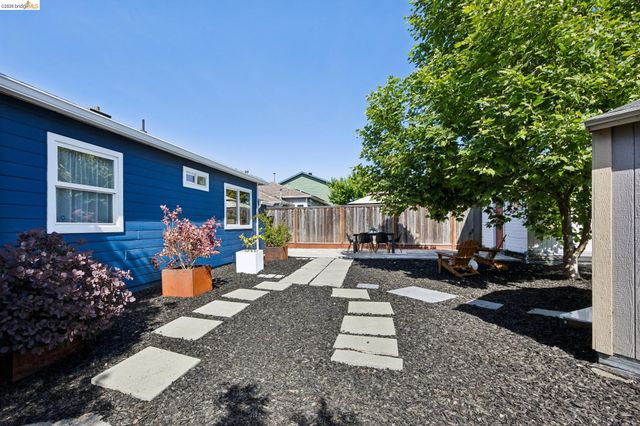 3200 Mcbryde Ave, Richmond, CA 94804