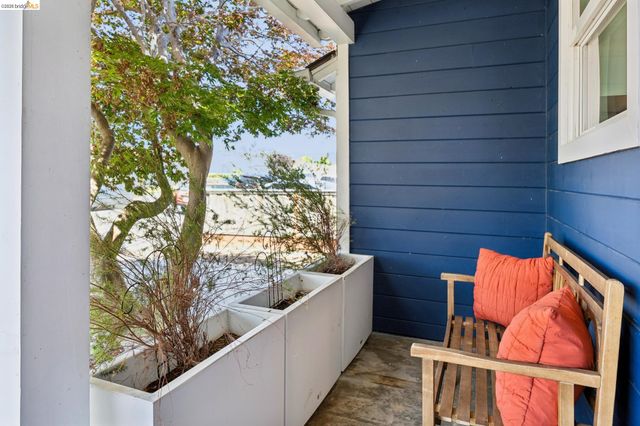 3200 Mcbryde Ave, Richmond, CA 94804