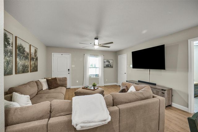 336 Road 5138, Cleveland, TX 77327