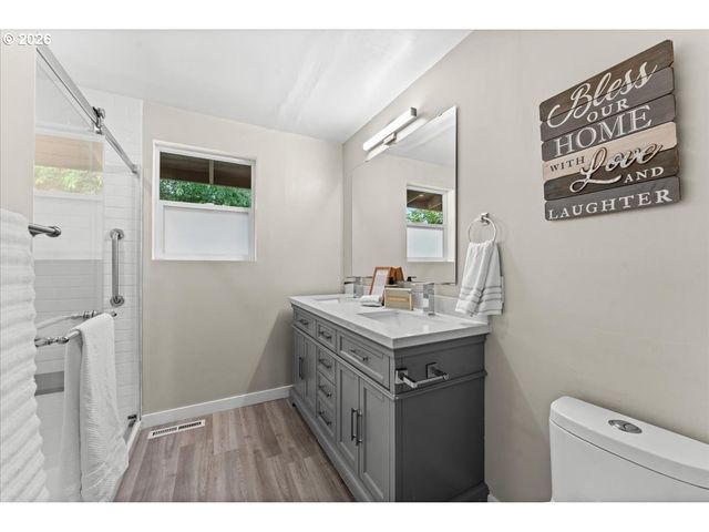 13015 Ne WEIDLER St, Portland, OR 97230