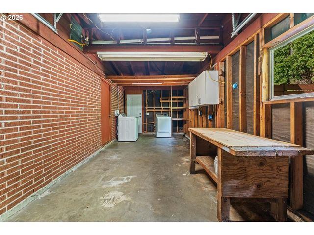 13015 Ne WEIDLER St, Portland, OR 97230