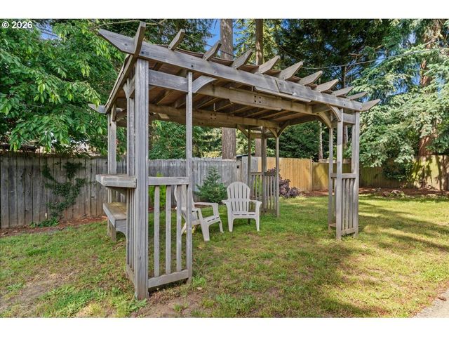 13015 Ne WEIDLER St, Portland, OR 97230