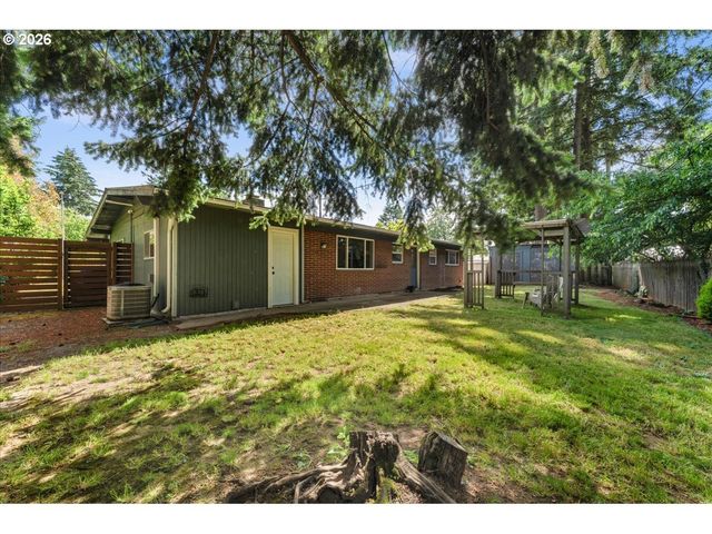 13015 Ne WEIDLER St, Portland, OR 97230