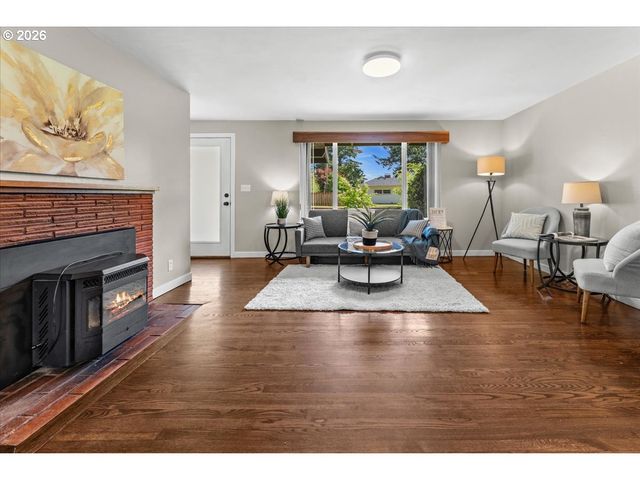 13015 Ne WEIDLER St, Portland, OR 97230