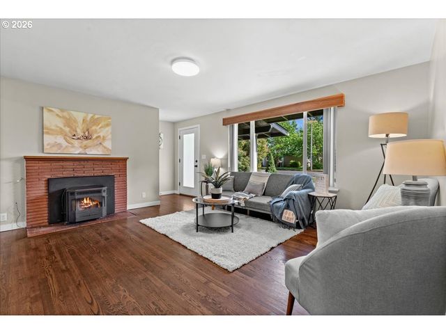 13015 Ne WEIDLER St, Portland, OR 97230