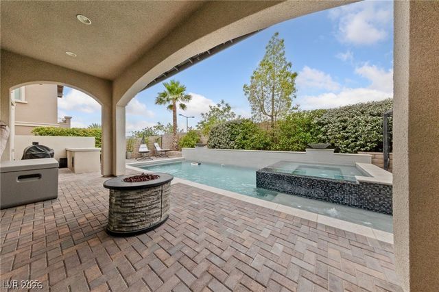 367 Pollino Peaks Street, Las Vegas, NV 89138