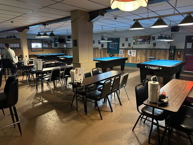 858 W Green Street, Decatur, IL 62522