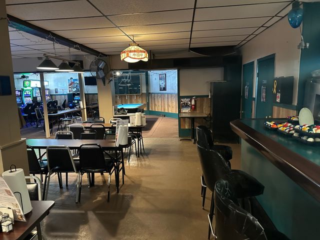 858 W Green Street, Decatur, IL 62522