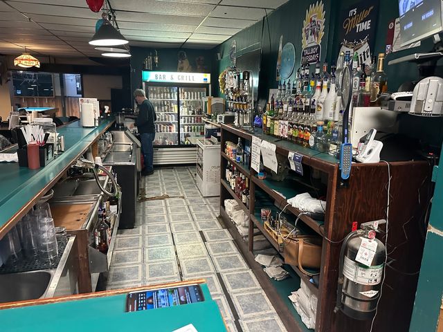 858 W Green Street, Decatur, IL 62522