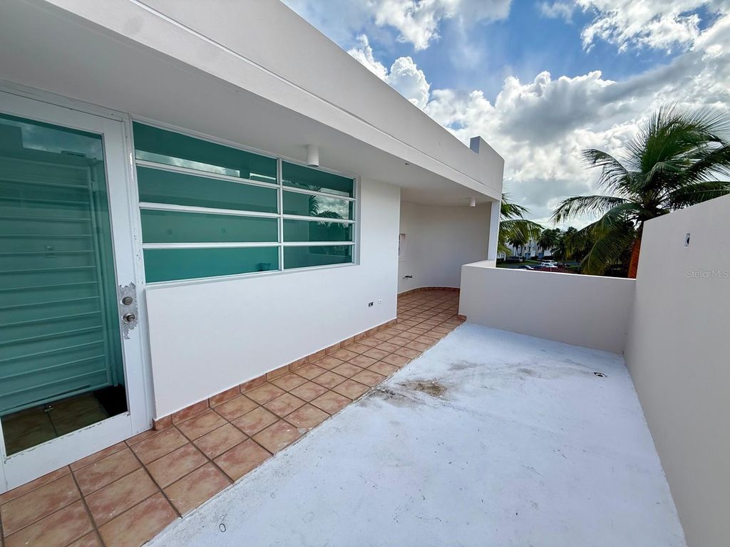 Image 31 of property listing at #124 VILLAS DE GOLF OESTE, Dorado, PR 00646