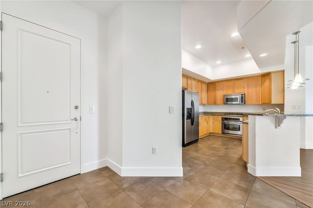 62 East Serene Avenue 226, Las Vegas, NV 89123