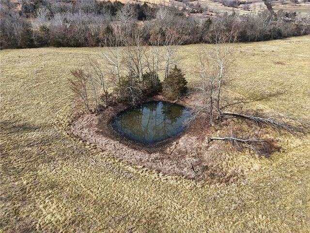 1143 Madison 7615, Huntsville, AR 72740