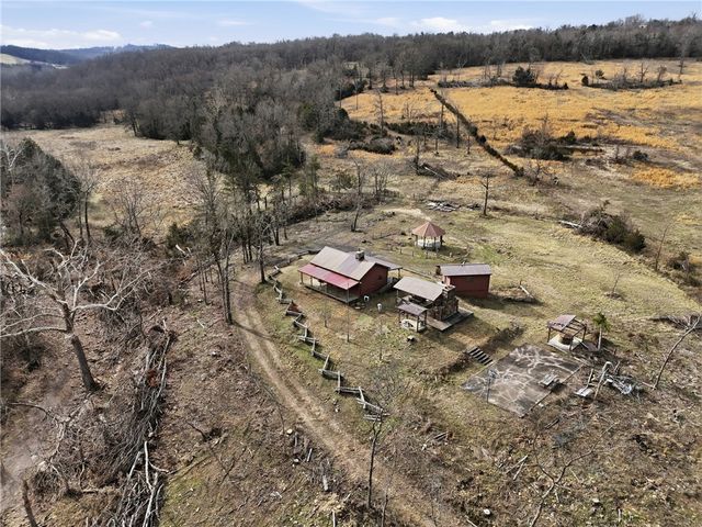 1143 Madison 7615, Huntsville, AR 72740