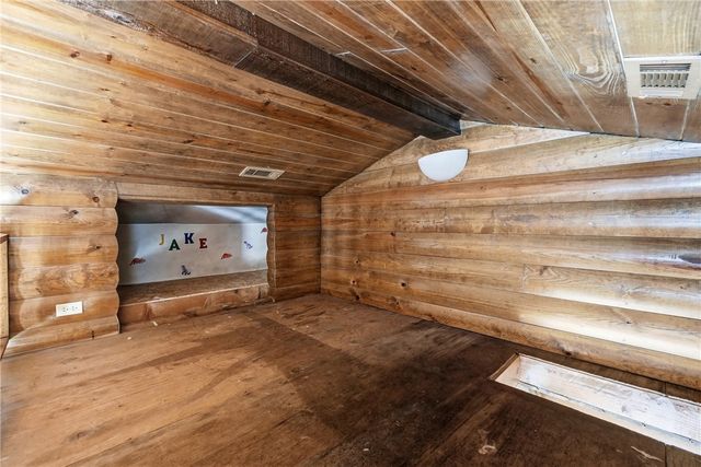 1143 Madison 7615, Huntsville, AR 72740