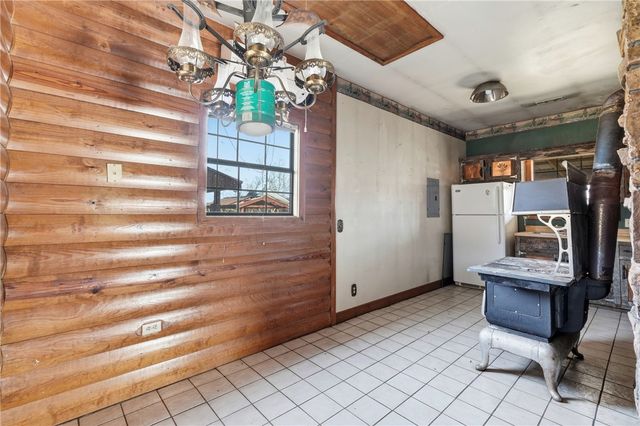 1143 Madison 7615, Huntsville, AR 72740
