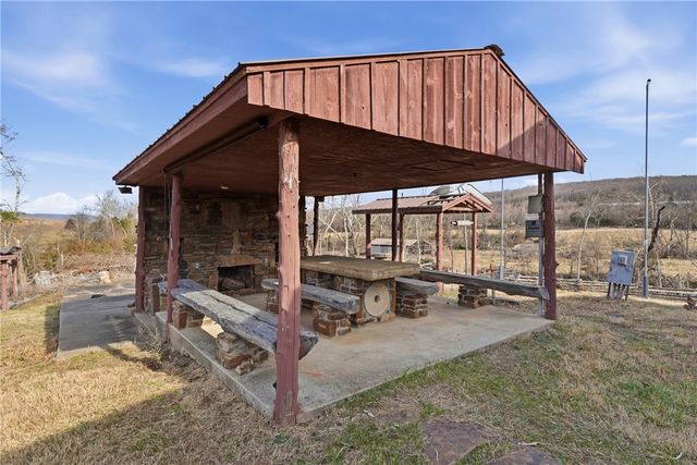 1143 Madison 7615, Huntsville, AR 72740