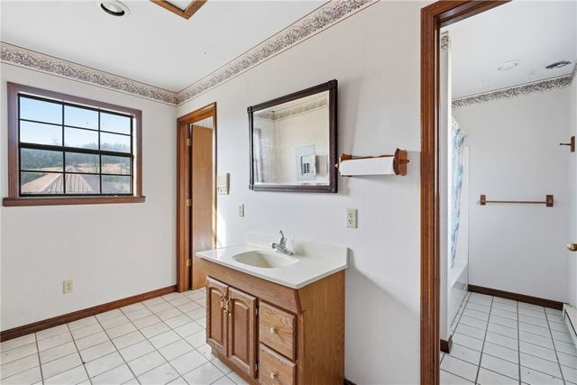 1143 Madison 7615, Huntsville, AR 72740