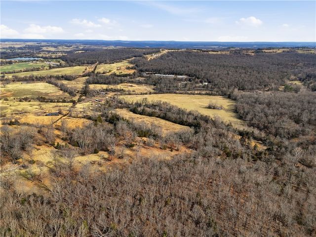 1143 Madison 7615, Huntsville, AR 72740