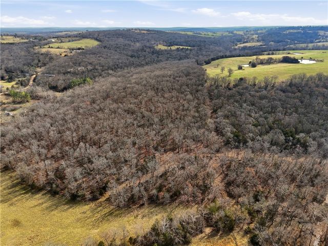 1143 Madison 7615, Huntsville, AR 72740