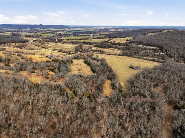 1143 Madison 7615, Huntsville, AR 72740