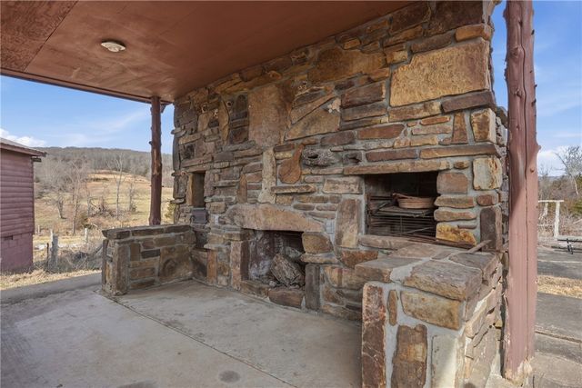 1143 Madison 7615, Huntsville, AR 72740