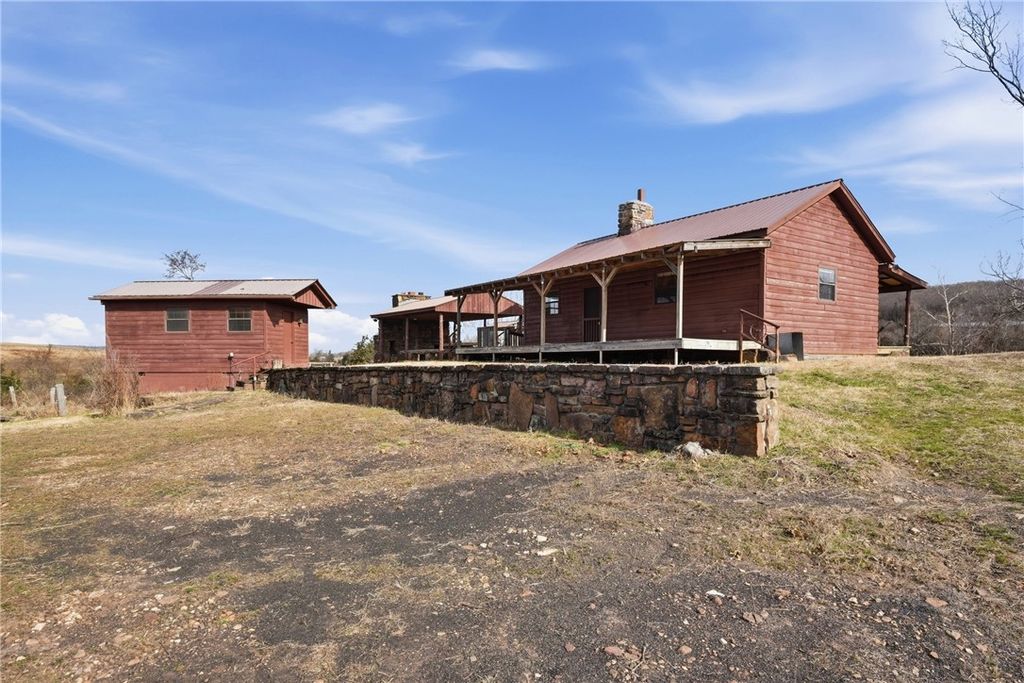 1143 Madison 7615, Huntsville, AR 72740