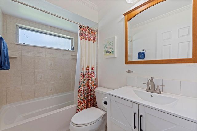 201 58TH AVENUE S, St Petersburg, FL 33705