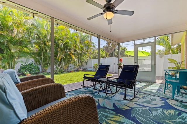 201 58TH AVENUE S, St Petersburg, FL 33705