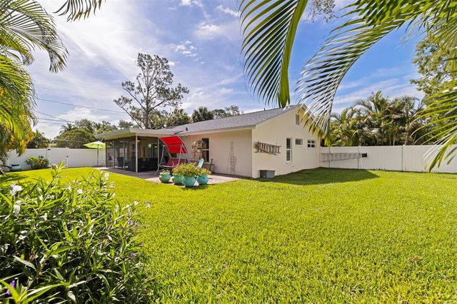 201 58TH AVENUE S, St Petersburg, FL 33705