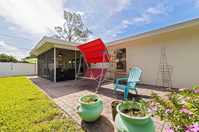 201 58TH AVENUE S, St Petersburg, FL 33705