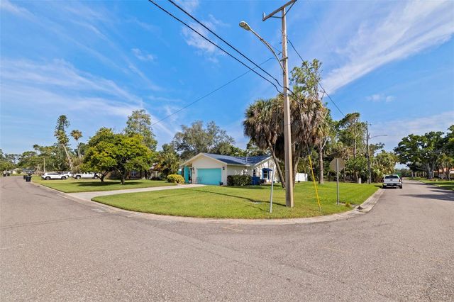 201 58TH AVENUE S, St Petersburg, FL 33705