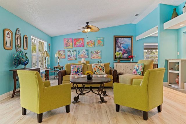 201 58TH AVENUE S, St Petersburg, FL 33705