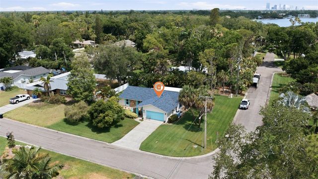 201 58TH AVENUE S, St Petersburg, FL 33705