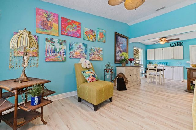 201 58TH AVENUE S, St Petersburg, FL 33705