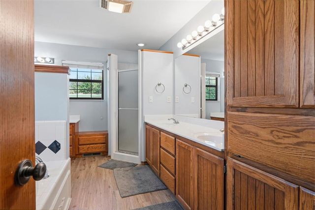 2929 Freeman Manor Drive, Jones, OK 73049