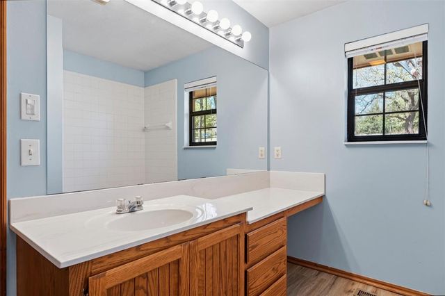 2929 Freeman Manor Drive, Jones, OK 73049