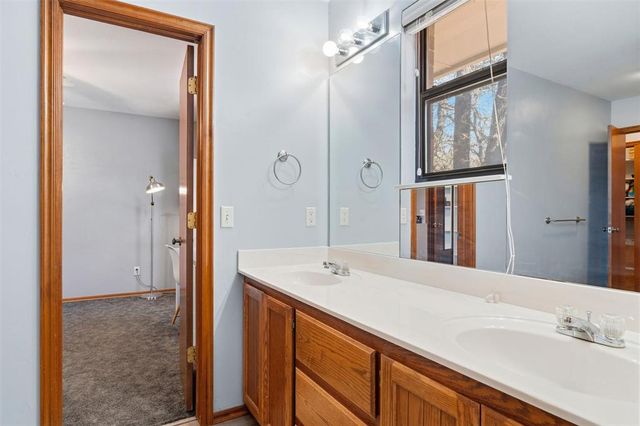 2929 Freeman Manor Drive, Jones, OK 73049