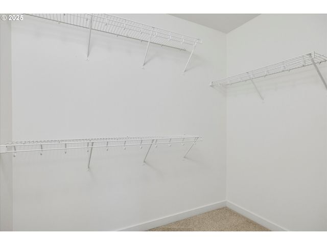 1422 Ne 18TH Pl, Canby, OR 97013