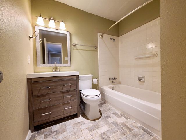 4130 Santa Barbara Drive, Dallas, TX 75214