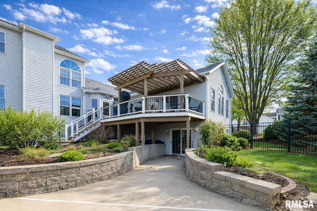2104 W BROADLAND Drive, Dunlap, IL 61525
