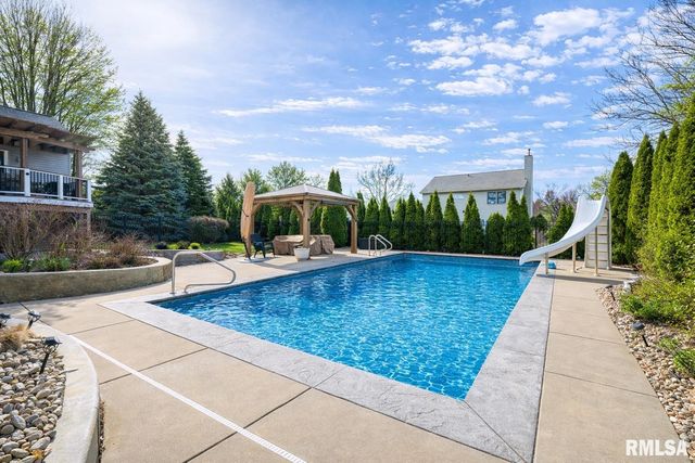 2104 W BROADLAND Drive, Dunlap, IL 61525
